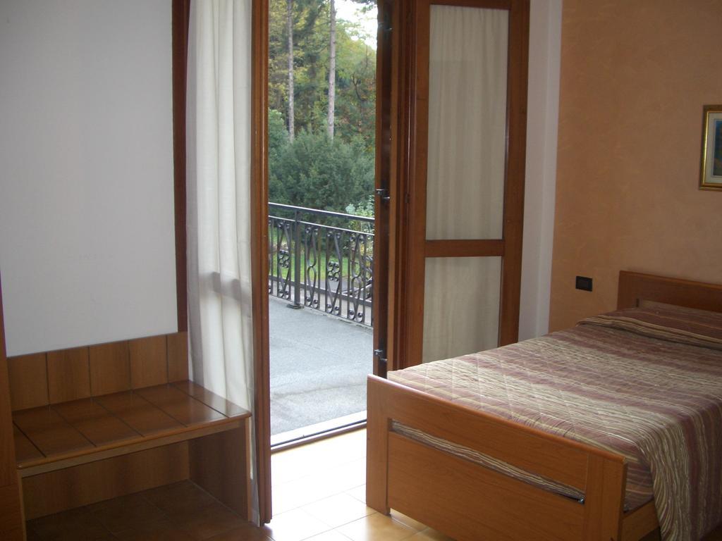 Albergo Il Castellino Boario Terme Εξωτερικό φωτογραφία
