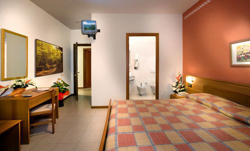 Albergo Il Castellino Boario Terme Εξωτερικό φωτογραφία