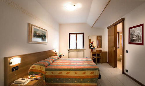 Albergo Il Castellino Boario Terme Εξωτερικό φωτογραφία