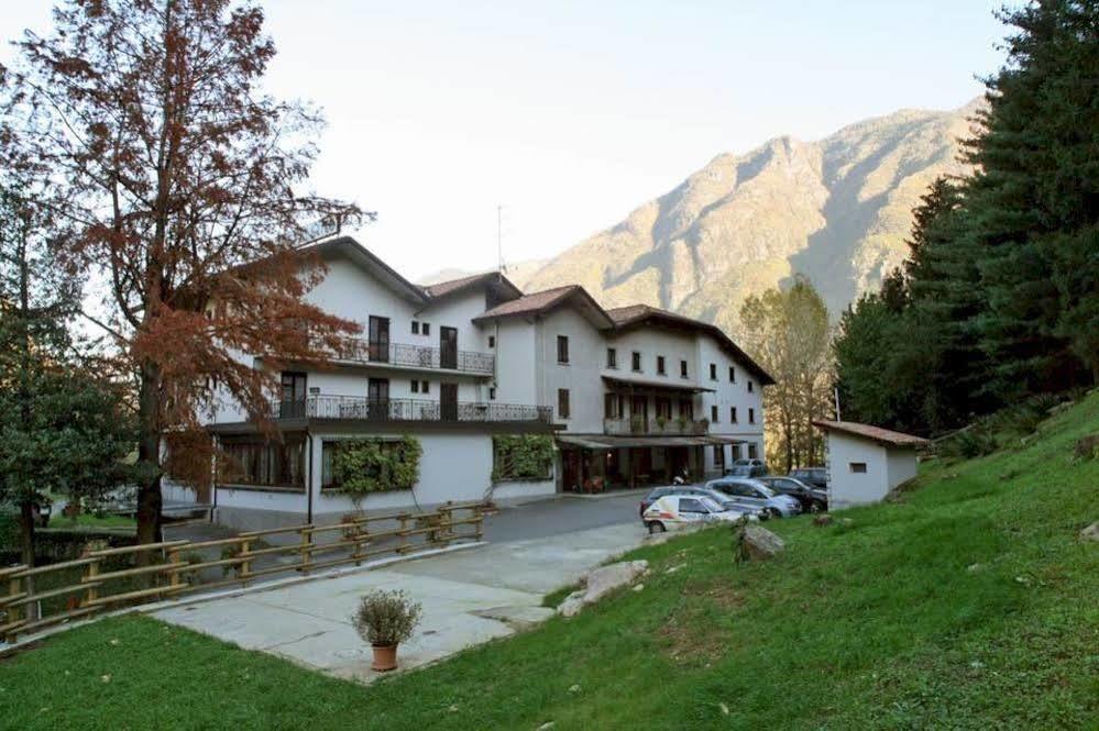 Albergo Il Castellino Boario Terme Εξωτερικό φωτογραφία